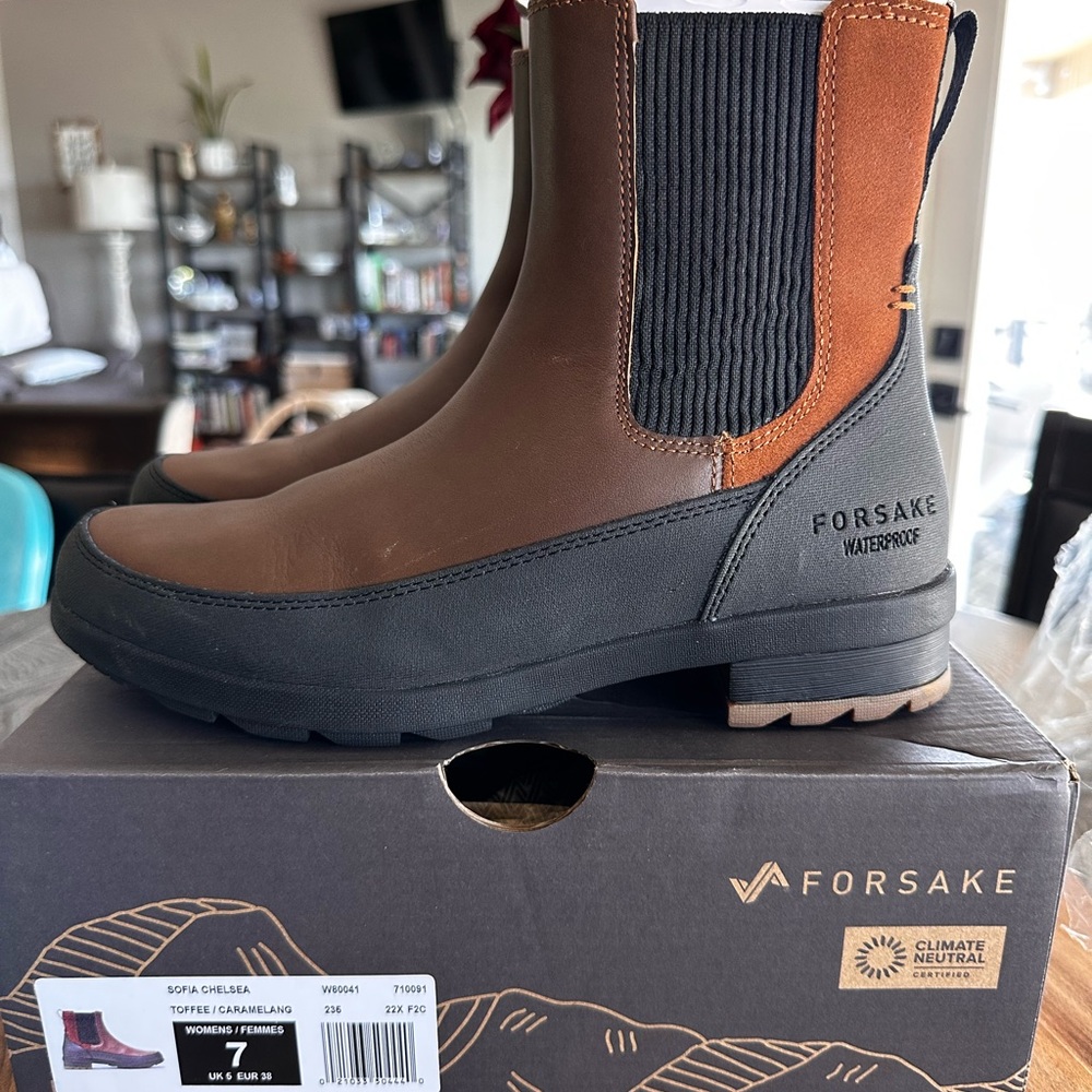 Forsake Sofia Chelsea Brown and Black Waterproof Boots! Like NEW with BOX.